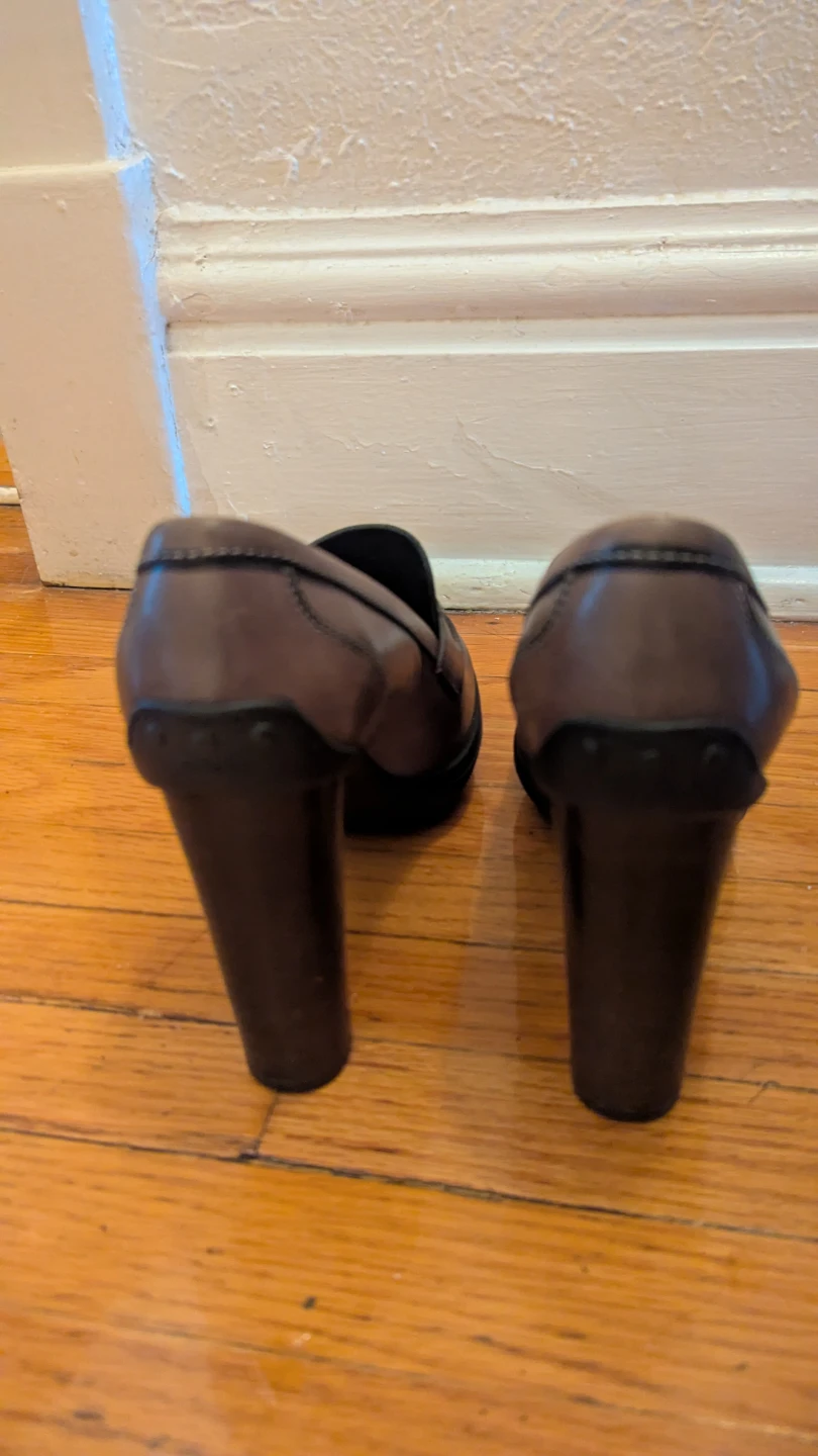 Tod's Leather Pumps Heels - Italian Designer Shoes - photo 2