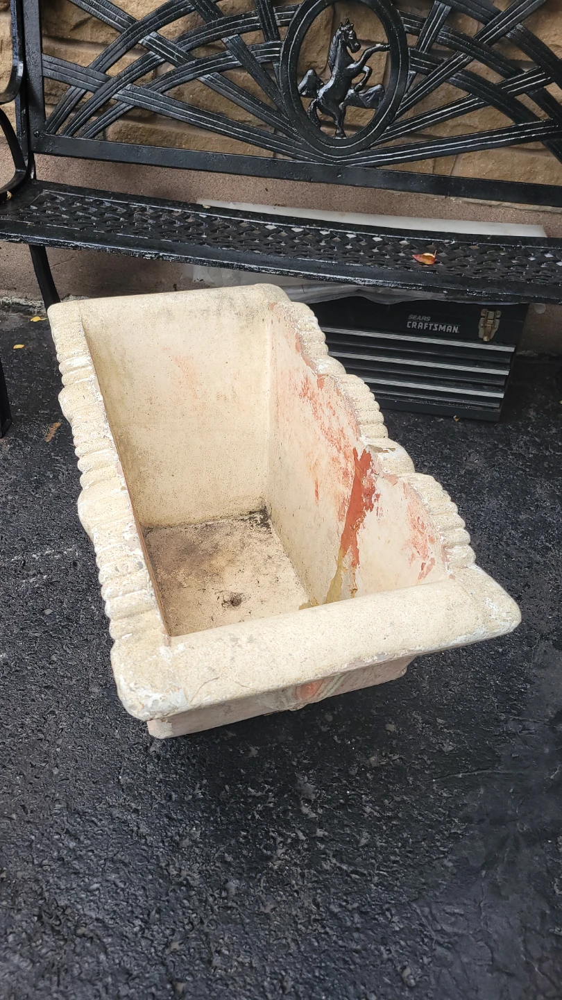 Vintage Terracotta Planter very heavy - photo 4