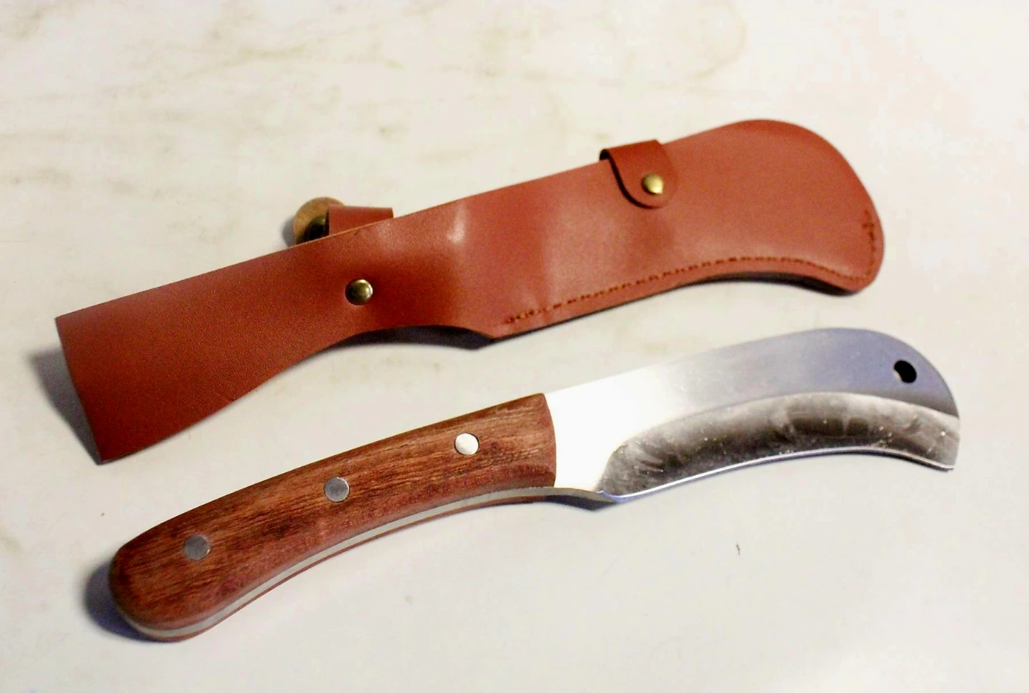 Curved Wood Handle Utility Knife with Leather Sheath