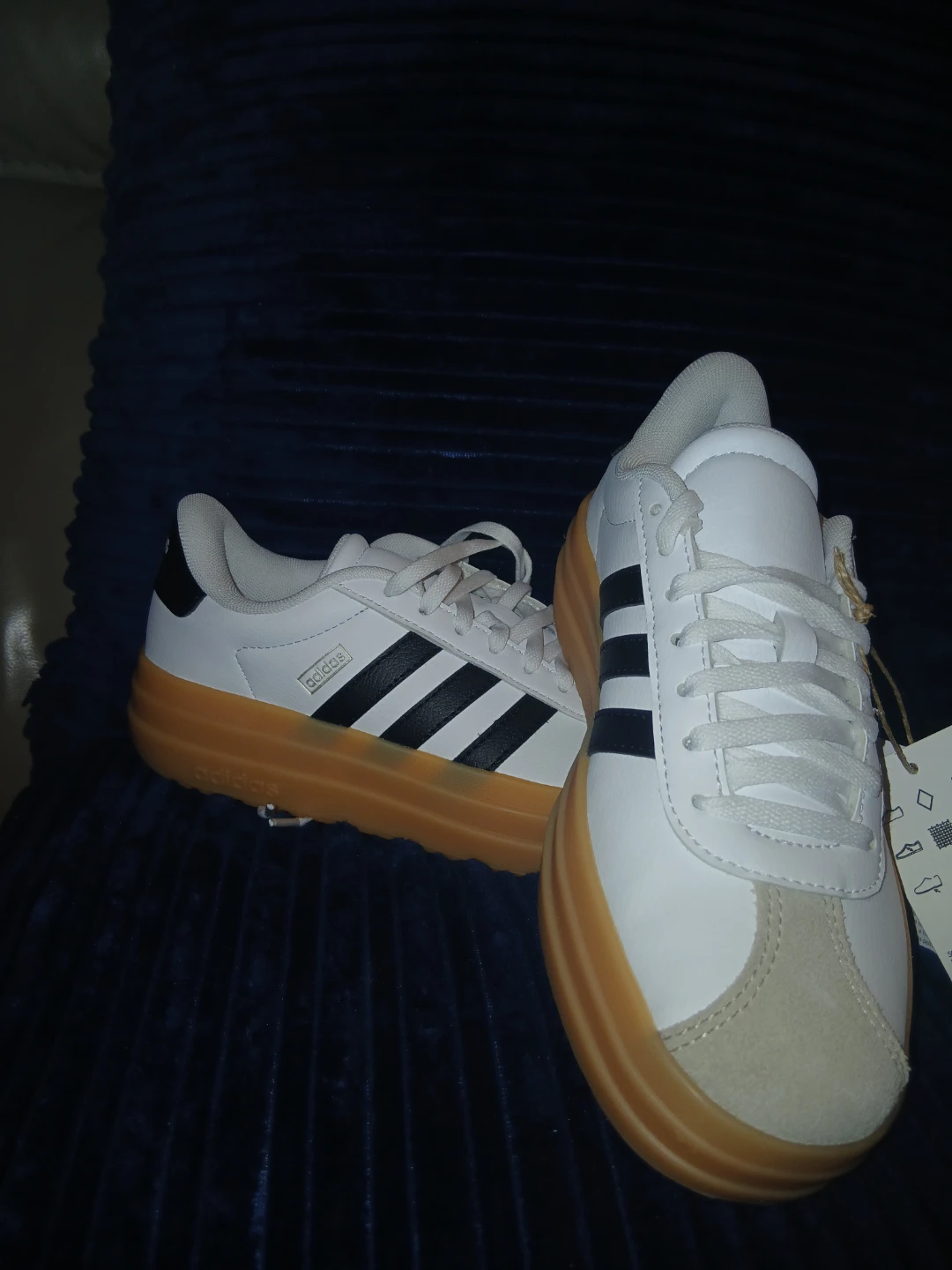 New Adidas Women's Platform Sneakers - US 4