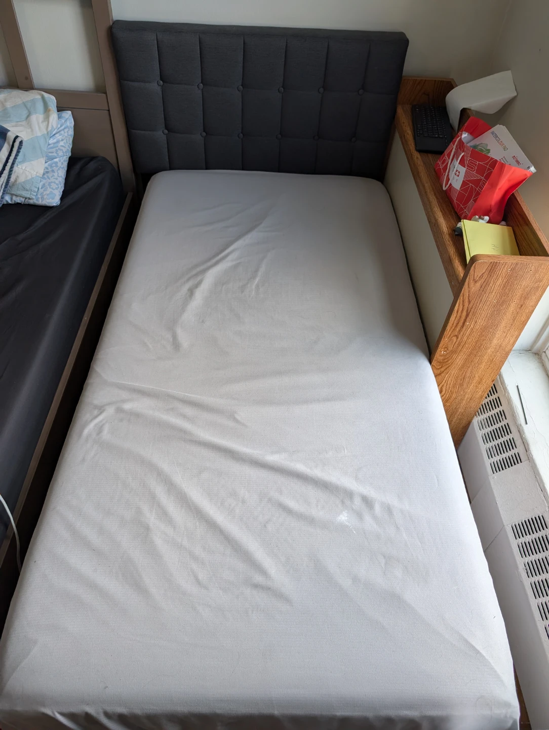 Twin bed frame - photo 2
