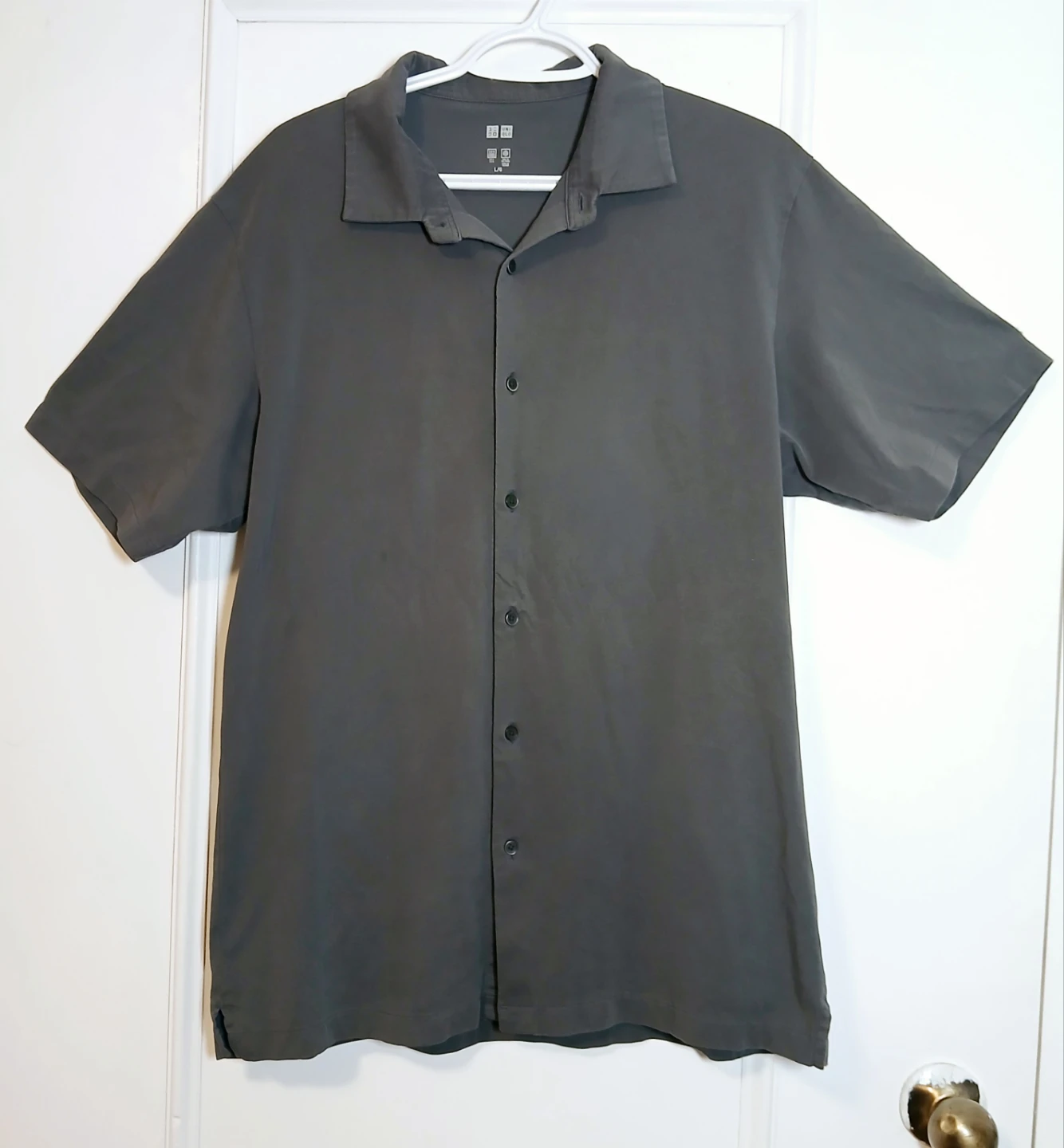 Men Large Uniqlo Short Sleeve Shirt