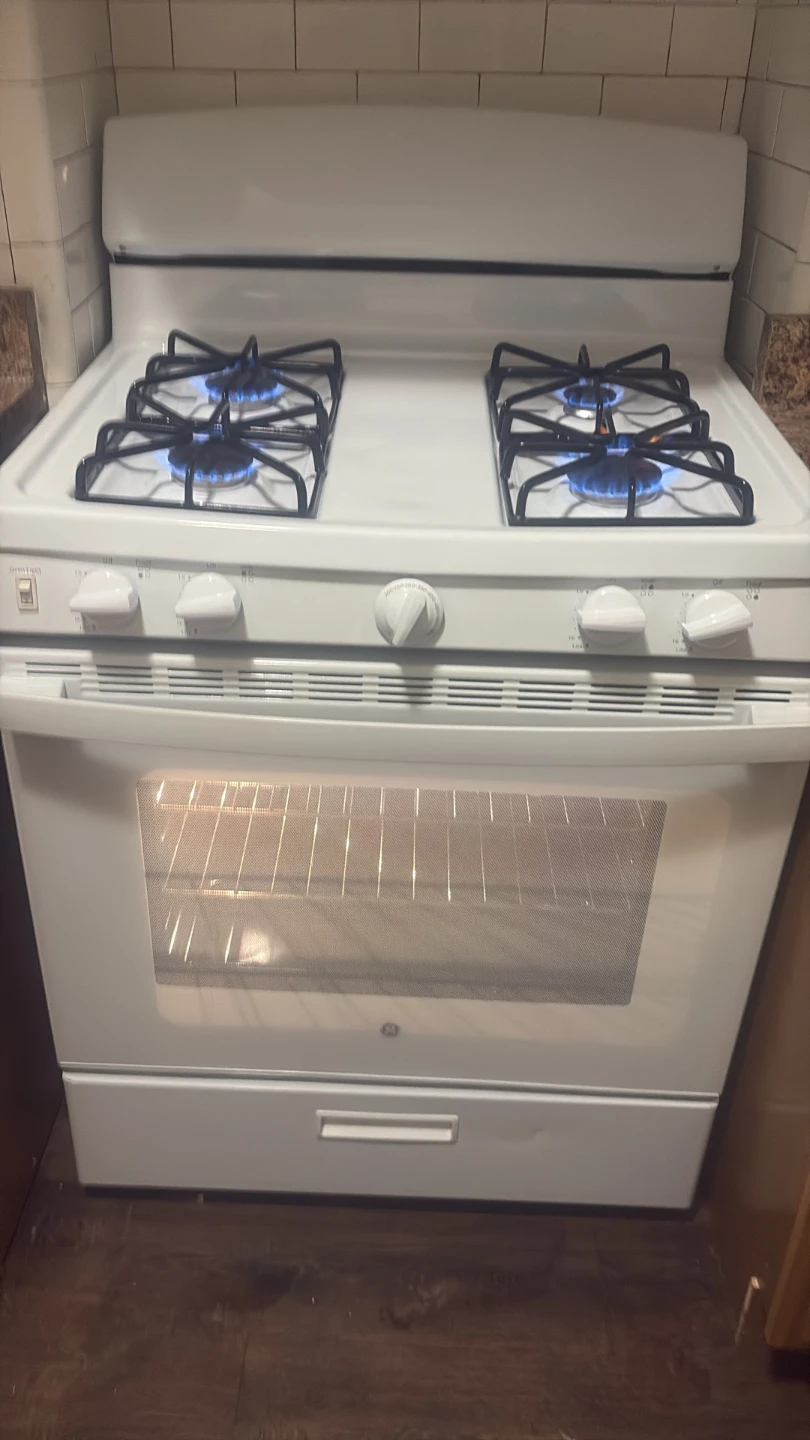 GE 30in White Gas Range Stove