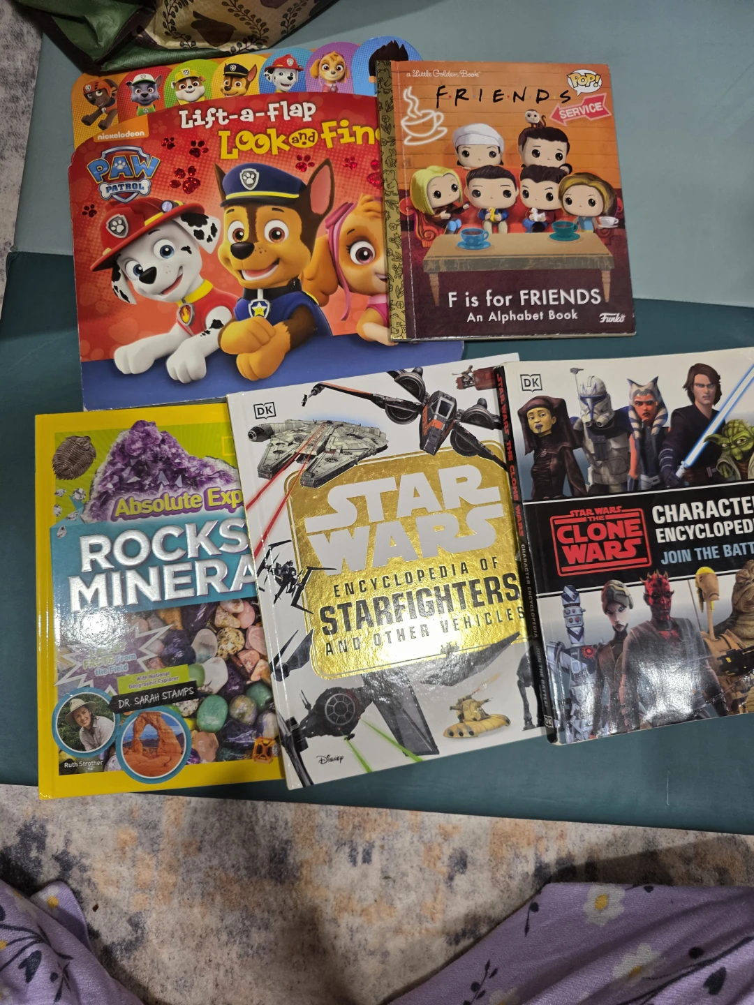 Set of 4 Assorted Kids and Pop Culture Books