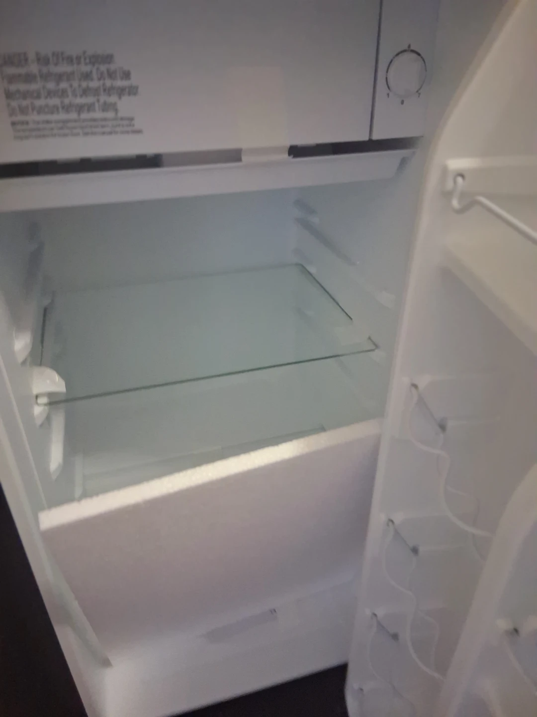 Galanz Mini Refrigerator - photo 2