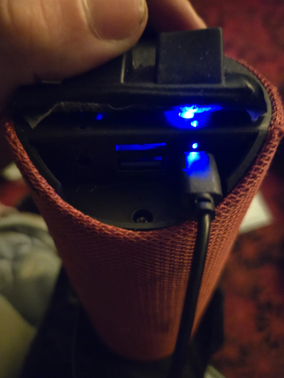 Tech1 Portable Wireless Speaker with Charging Chord. - photo 3