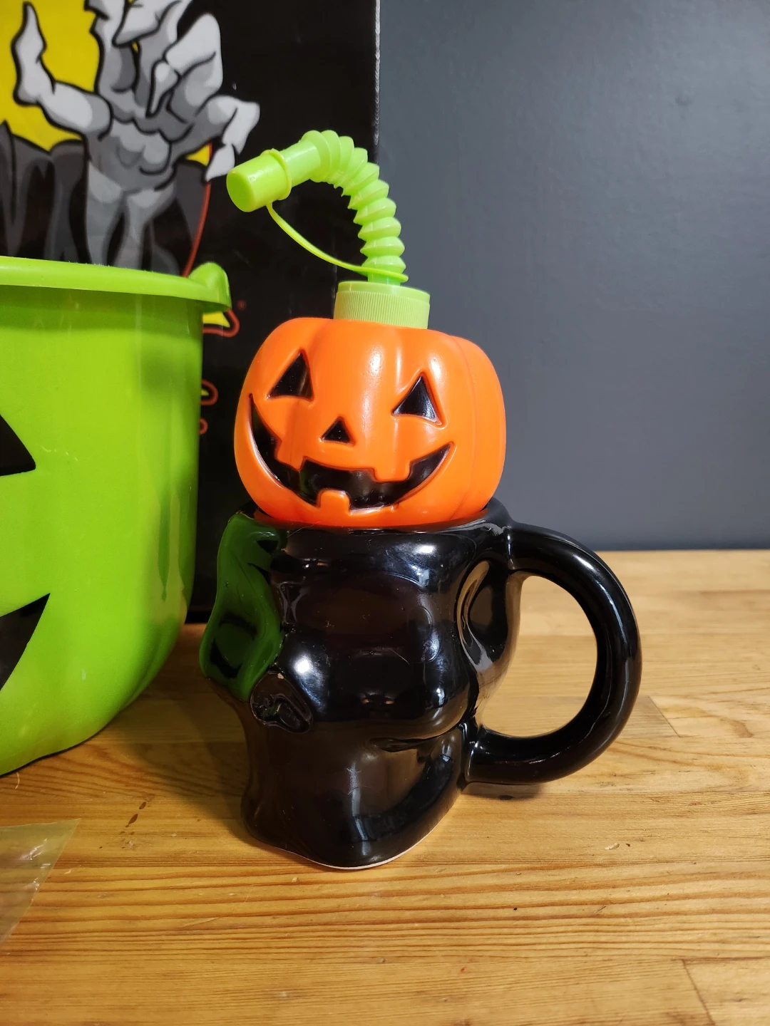 Halloween Decor and Accessory Bundle - photo 2