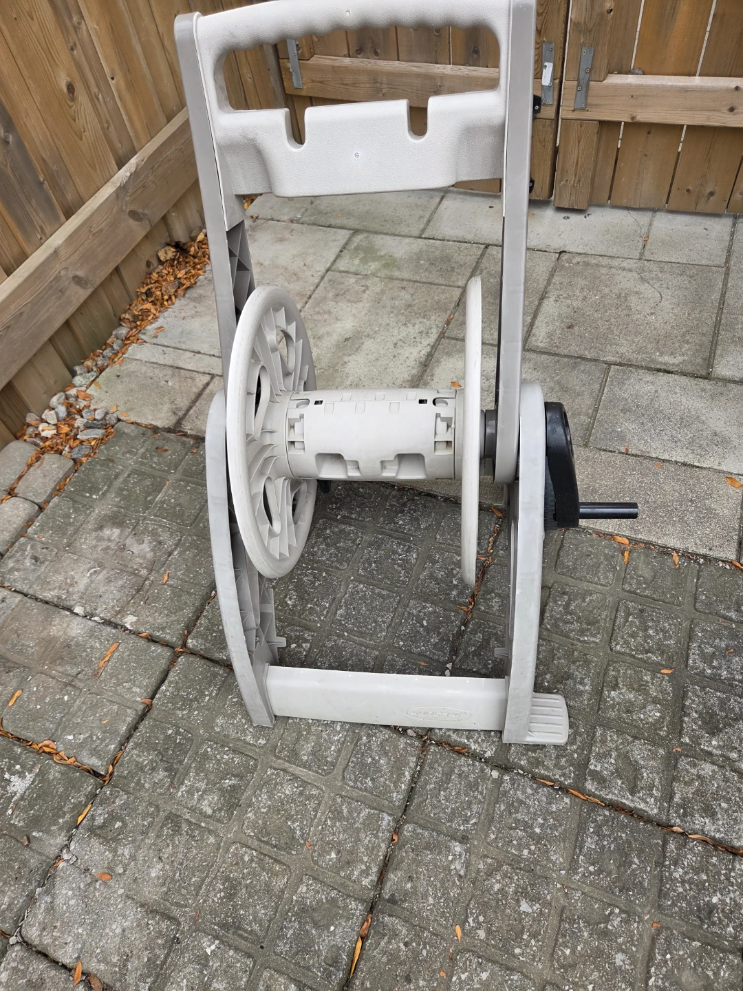 Suncast Hose Reel Cart