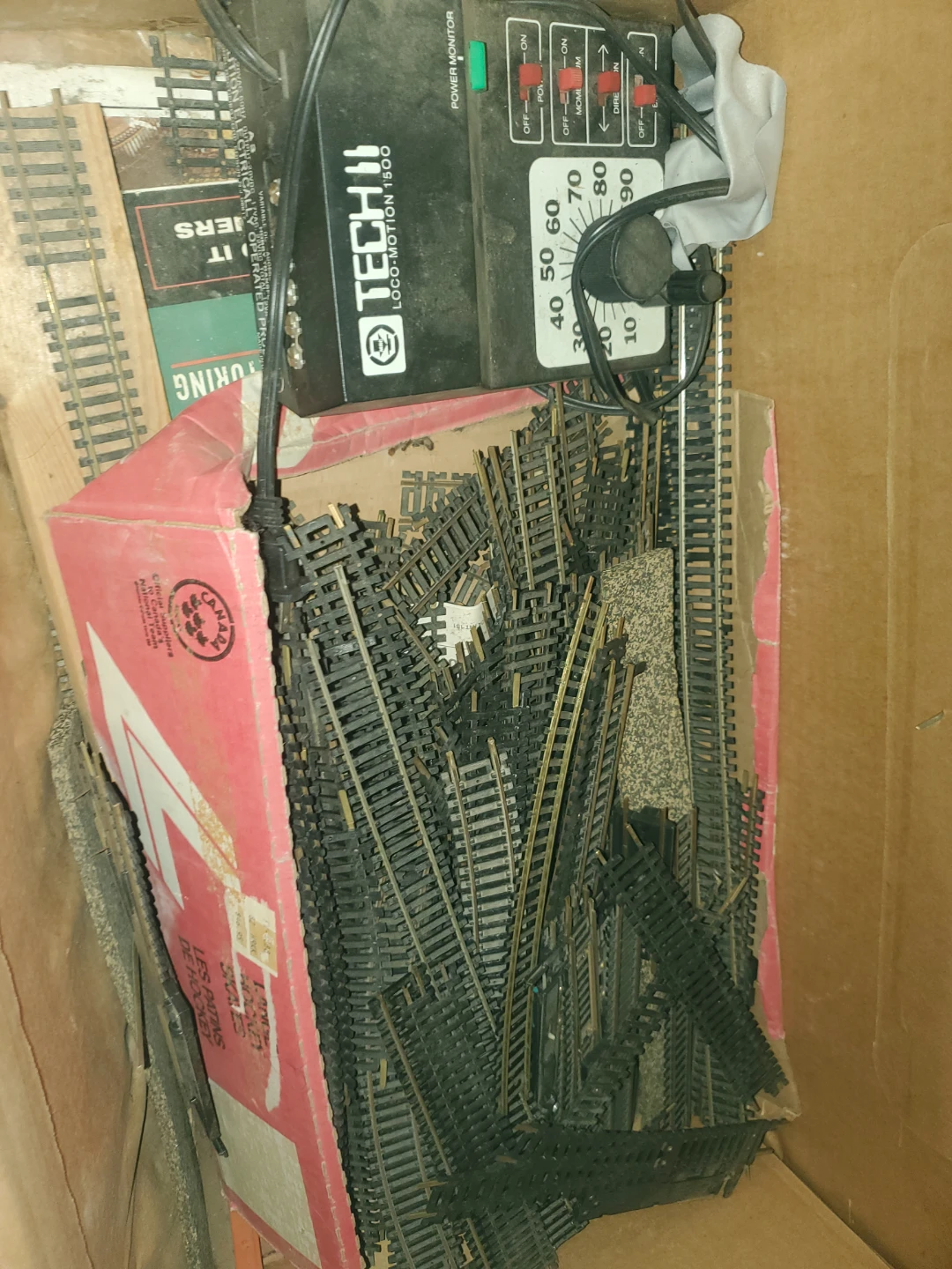 Large HO Scale Model Train Set Collection - photo 3