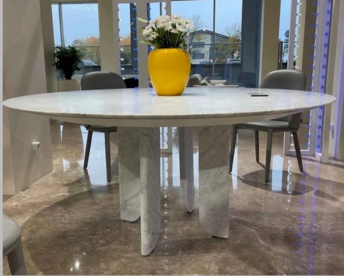 Natuzzi Italia Libra Dining Table. Brand new in box. - photo 4