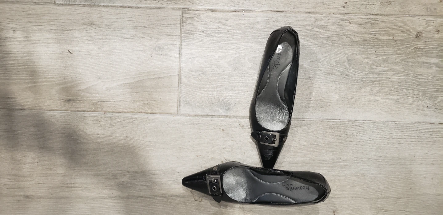 Heavenly Soles Black Patent Pumps - photo 3