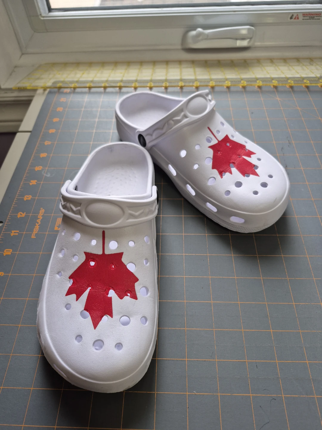 White Maple Leaf Foam Clogs Size 10