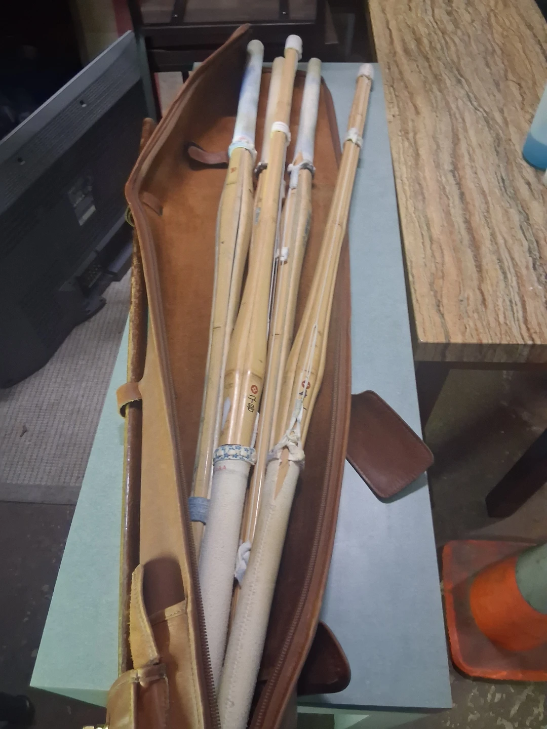 Kendo Shinai Set with Leather Carrying Case - photo 2