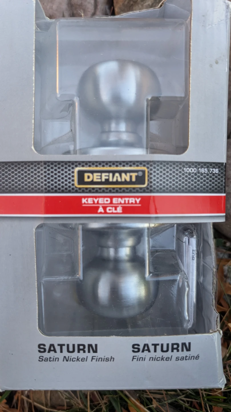 Defiant Saturn Keyed Entry Door Knob - Satin Nickel