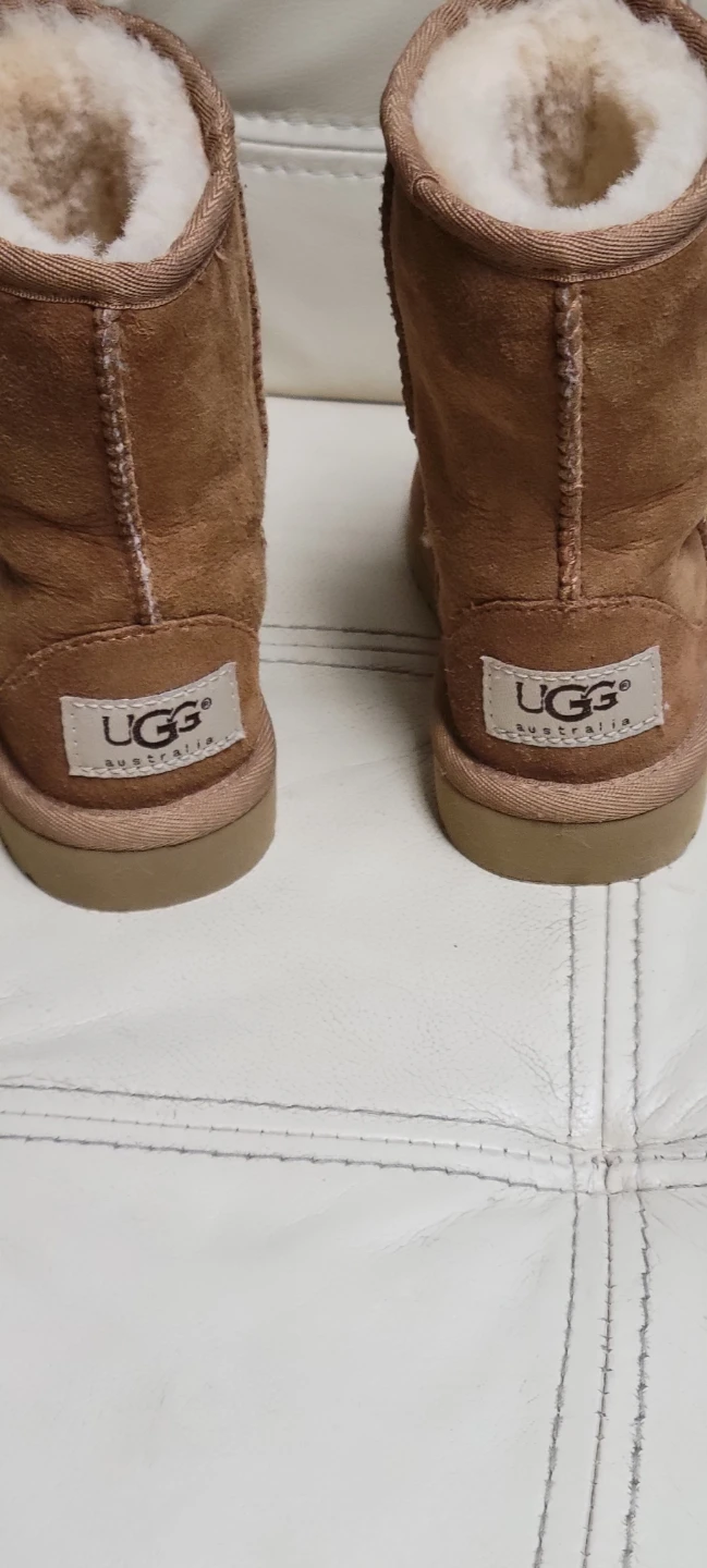 UGG Australia Classic Mini Boots Tan brand new sz  sz 8 kids - photo 5