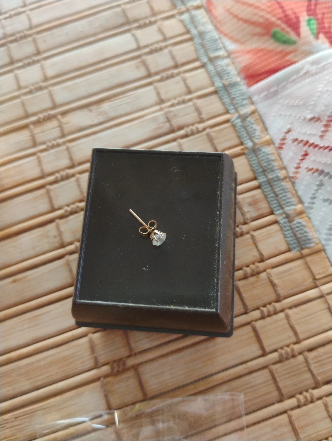 Single Solitaire Stud Earring - photo 2