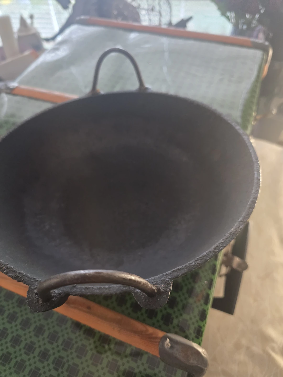 Cast Iron Wok 10" great for campfire - photo 3