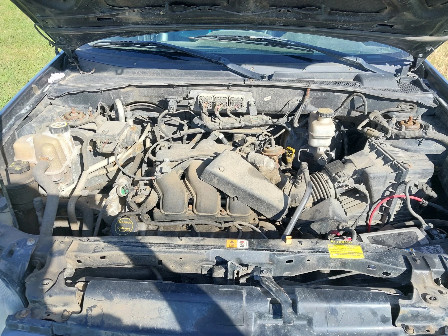 2007 Ford Escape engine - photo 2