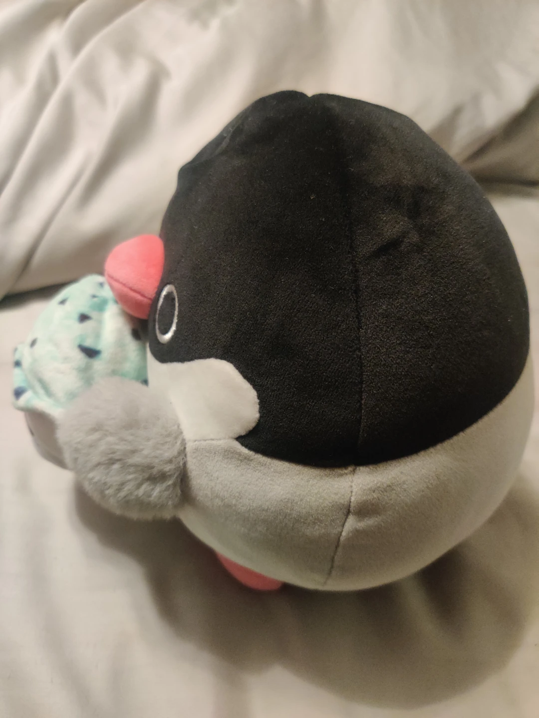 Baskin Robbins Penguin Plushie - photo 2