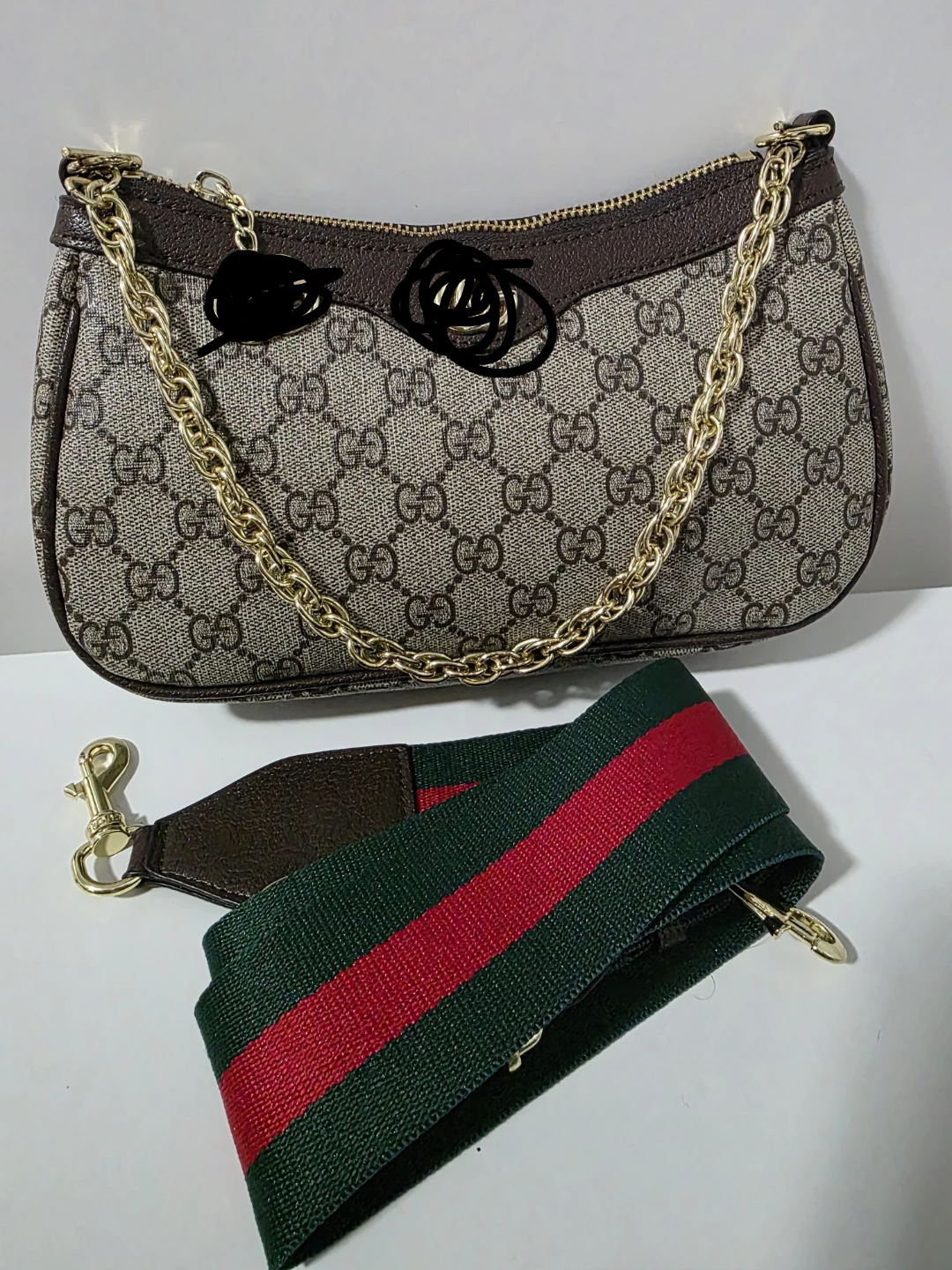 Gucci GG Supreme Shoulder Bag - photo 2