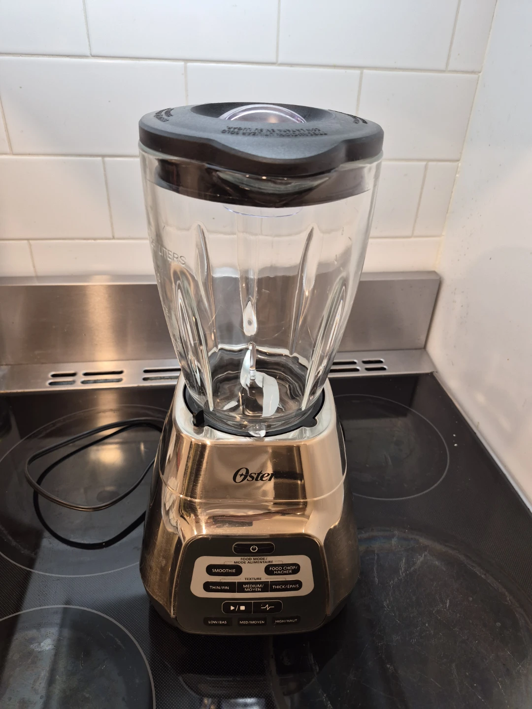 Oster blender with glass jar