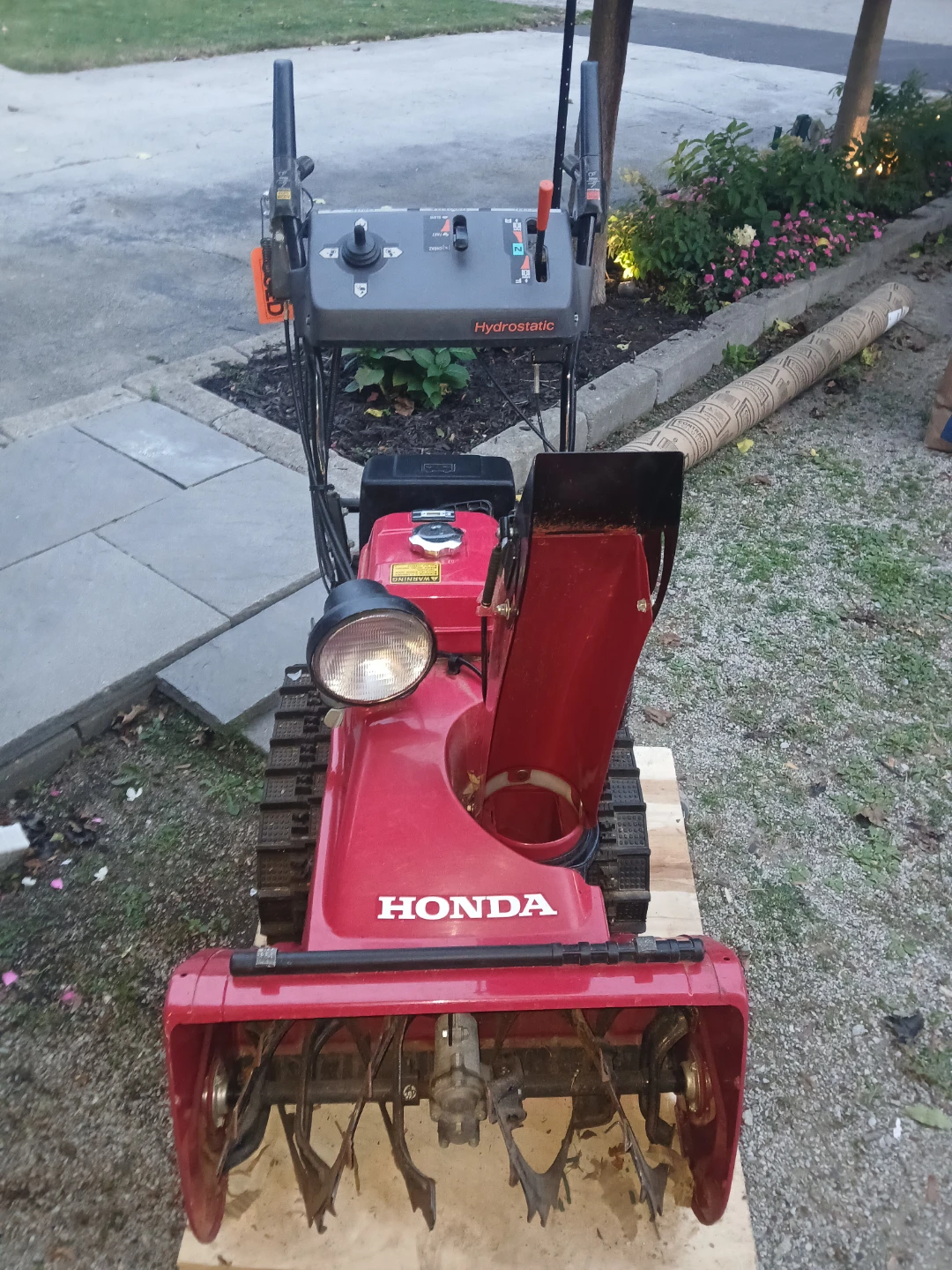Honda HS724 Snowblower - photo 5