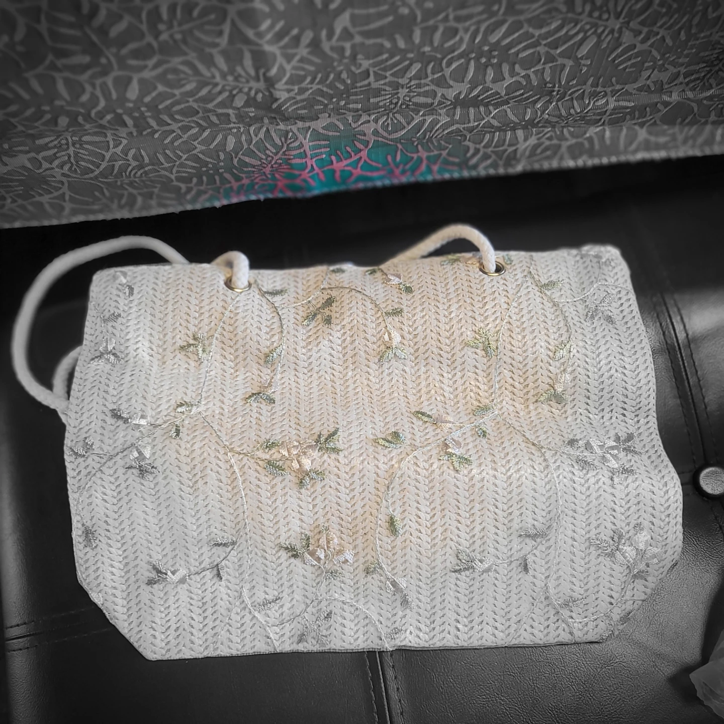 Assorted Handbags and Purses. 5 each - photo 2