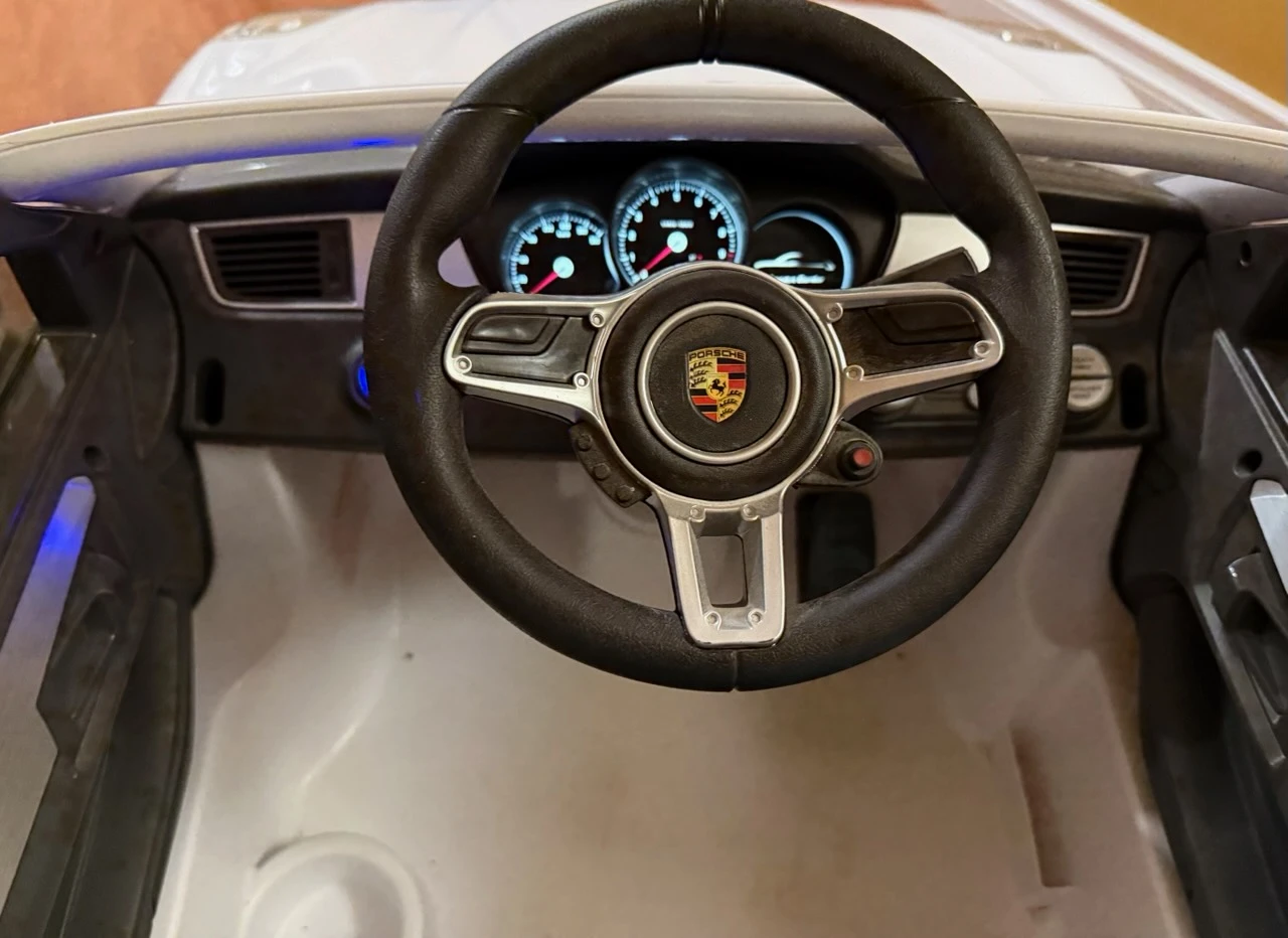 Porsche ride-on car for kids - photo 2