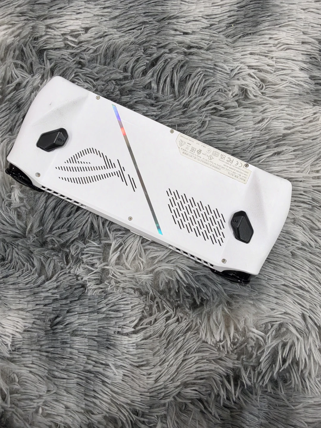 ASUS ROG Ally Z1 extreme with Docking Station+screen protector - photo 3