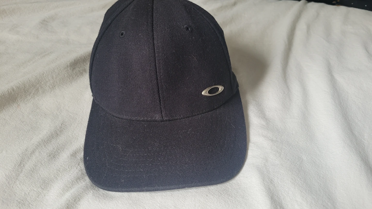 Oakley black baseball cap