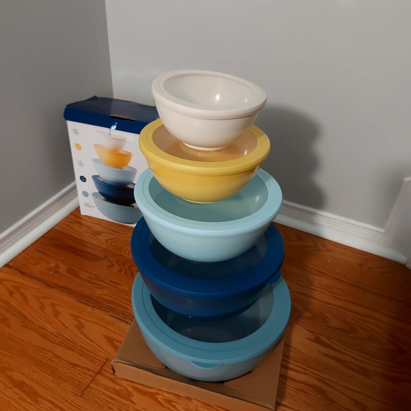 5-Piece Melamine Bowl Set with Lids - photo 3
