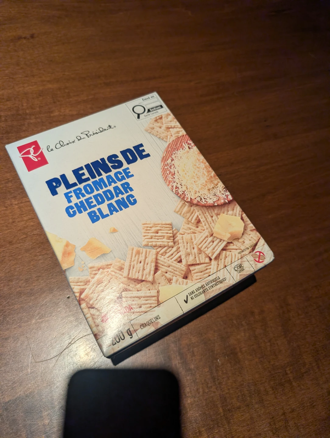 President's Choice Loads of White Cheddar Cheese Crackers