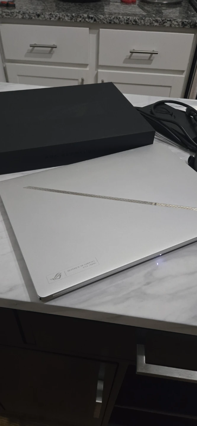 ASUS ROG G14 14" Ryzen 8945HS RTX 4060 16GB ram 1TB SSD - photo 4