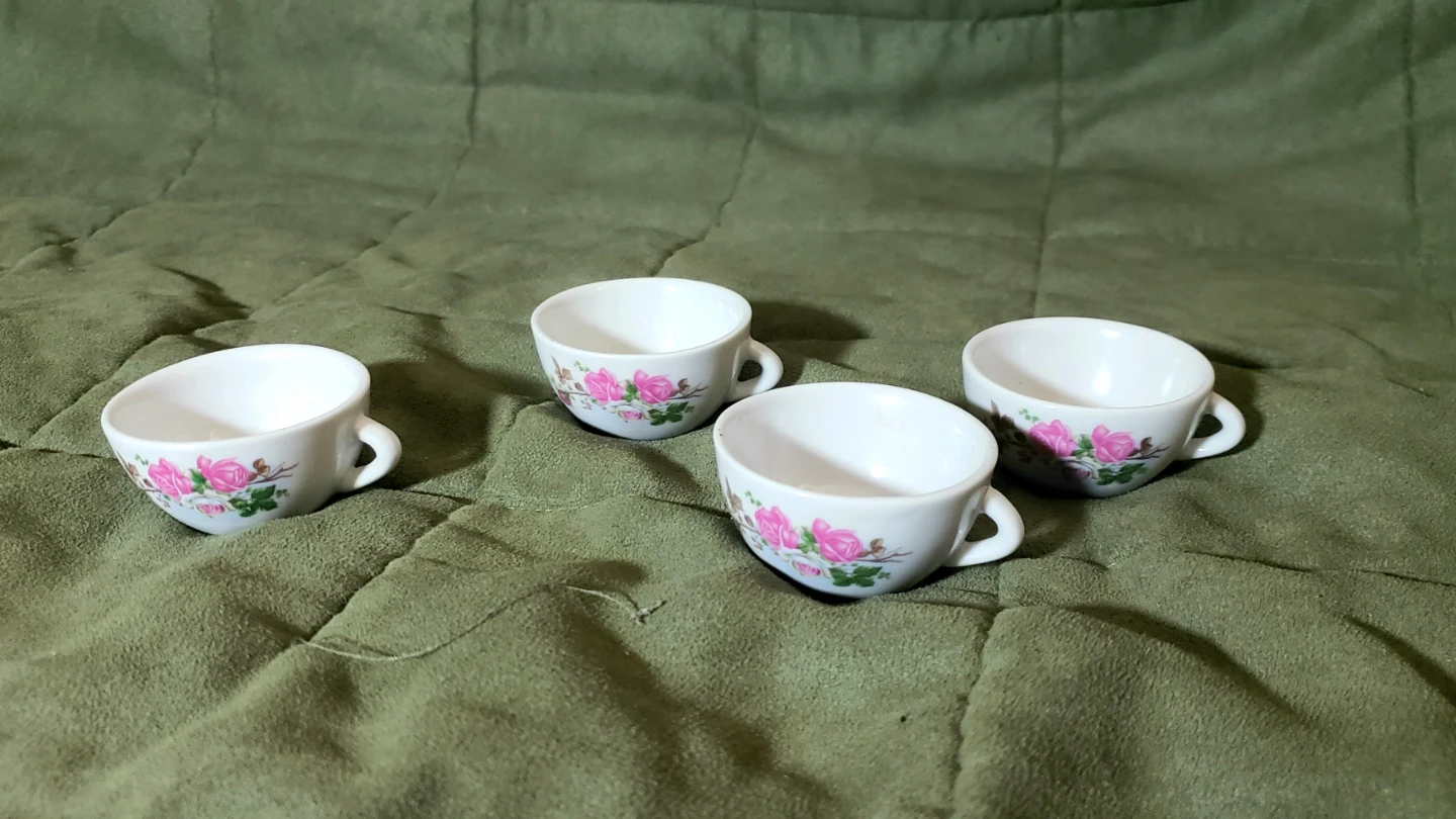 Vintage Children’s 20 Piece China Tea Set - photo 4