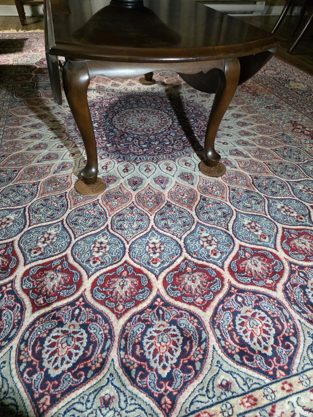 Traditional Persian-style Area Rug - photo 5