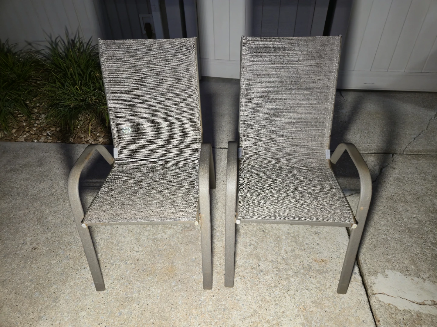 Outdoor Patio Sling Chairs – Metal Frame – Great Condition