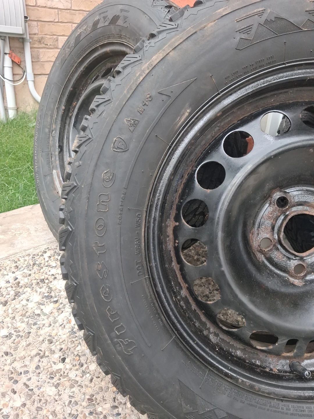 Set of 4 Firestone Winterforce UV Tires on Rims - photo 3