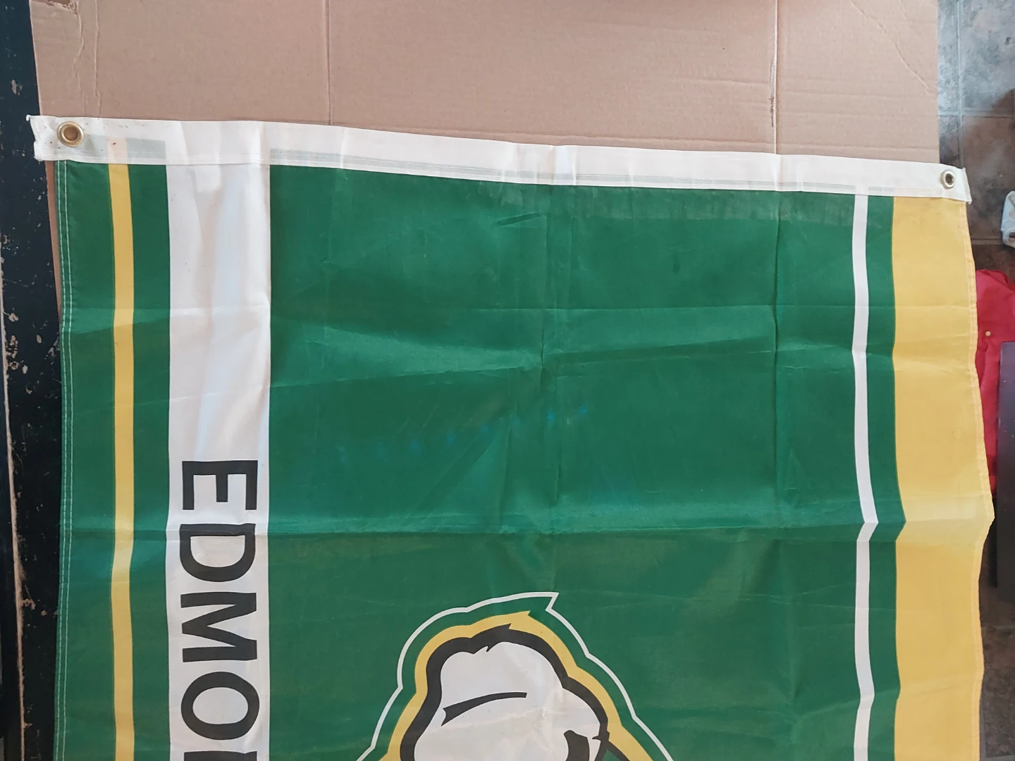 Eskimo edmonton flag and drawstring bags - photo 2