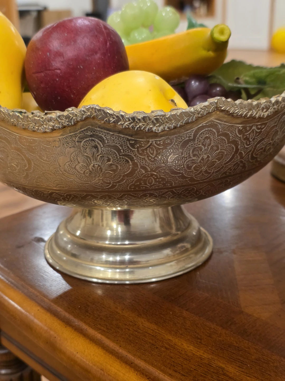 Vintage Ornate Decorative Metal Fruit Bowl - photo 2