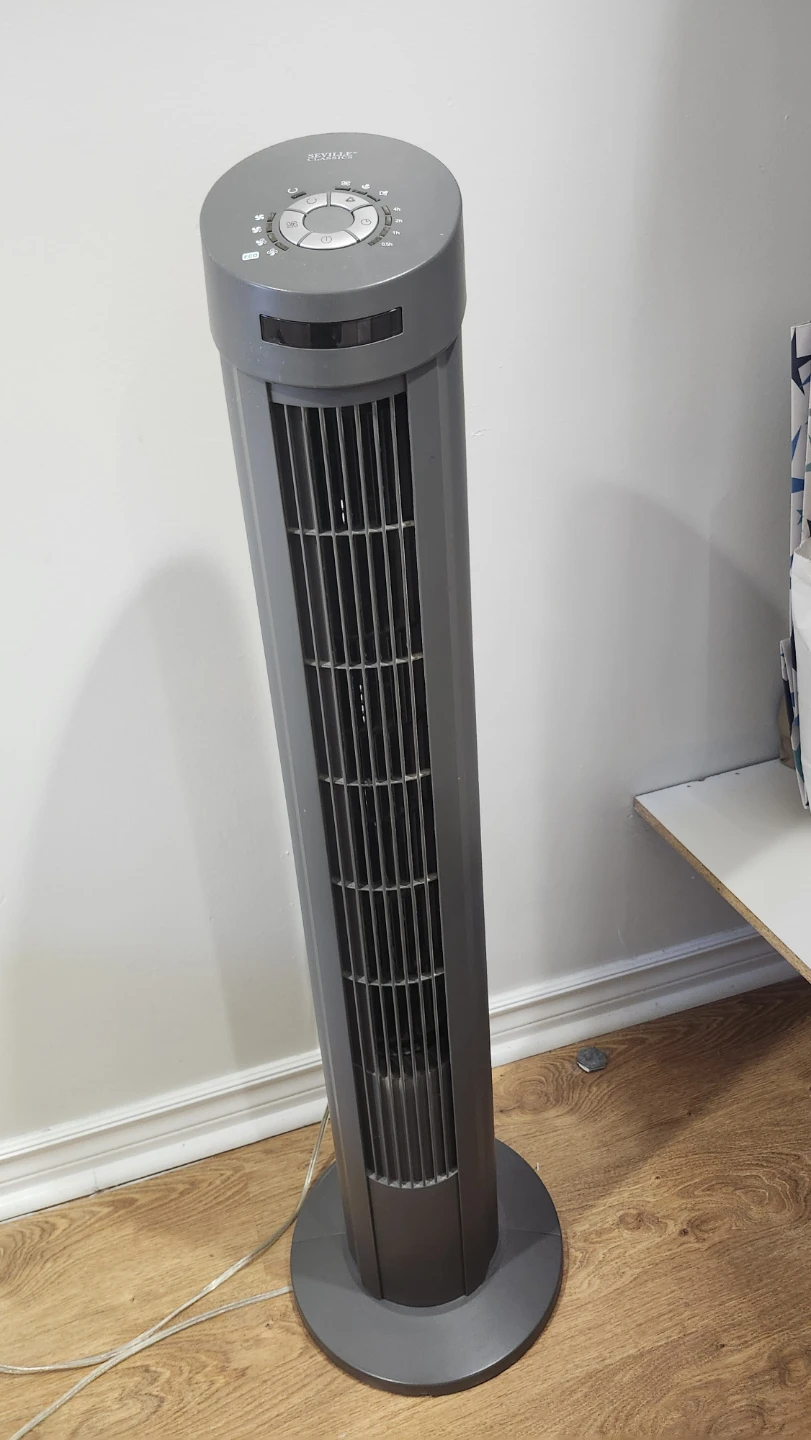 Seville Classics UltraSlimline Tower Fan