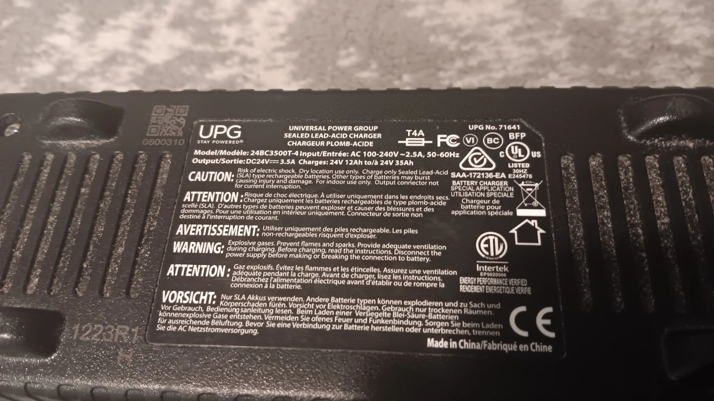 UPG 24V Sealed Lead-Acid Battery Charger - photo 3