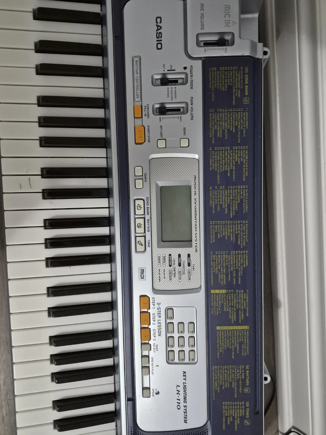 Casio LK-110 Key Lighting Keyboard - photo 2