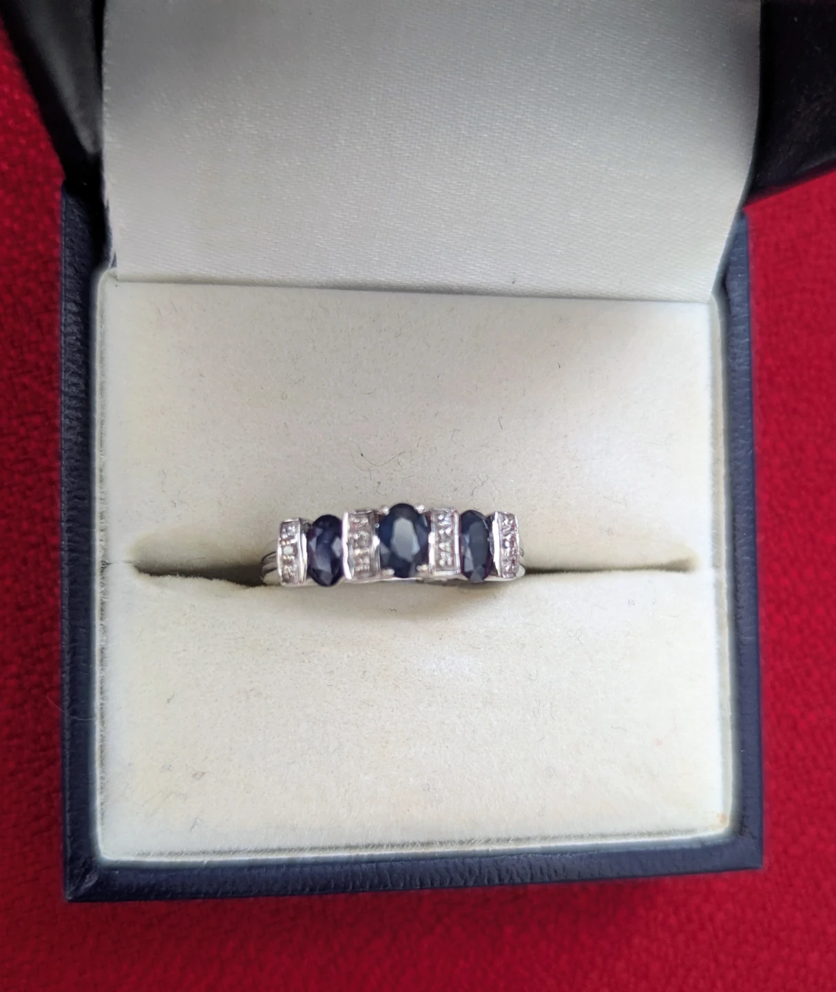 Sapphire 3 stone ring - photo 2