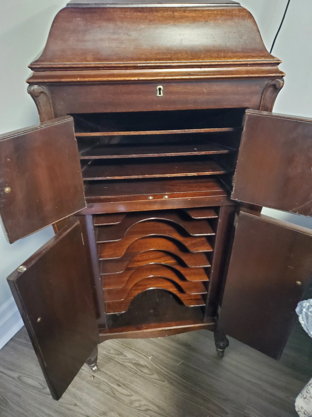 Antique Victor Victrola Phonograph VV-XI - photo 4