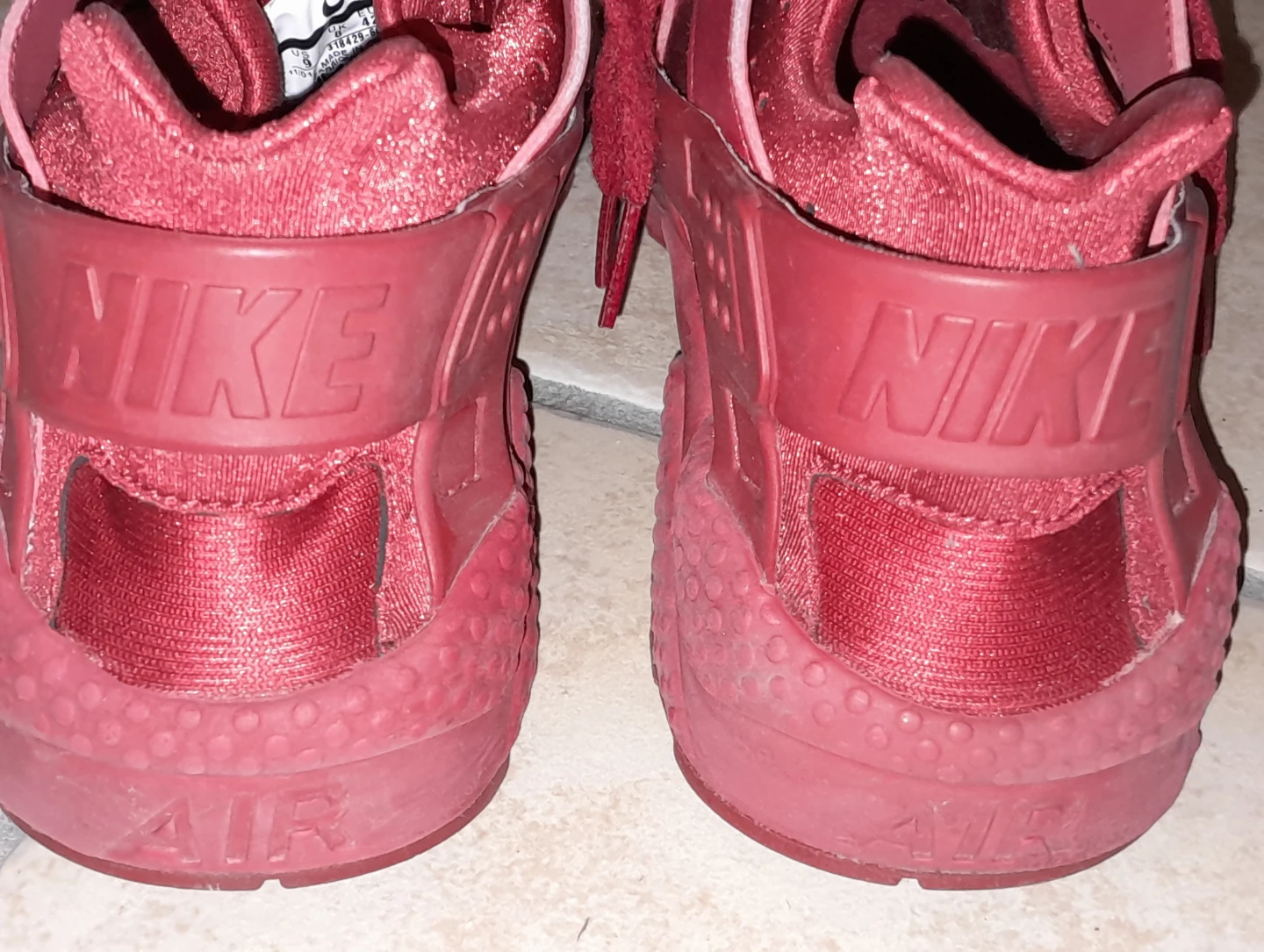 Nike Air Huarache Red Runners - photo 3
