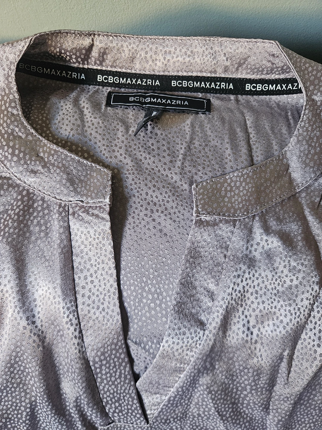 BCBGMAXAZRIA Satin Pyjama Set - Size L (also have sizes M,XL.) - photo 2