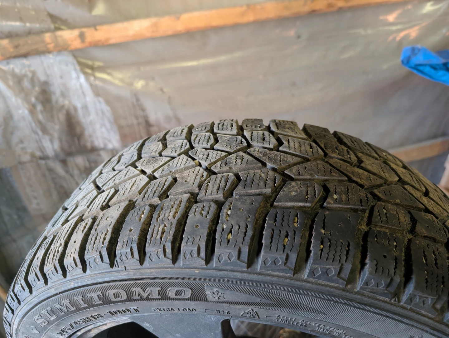Sumitomo Ice Edge Tires 245/45R18 - photo 2