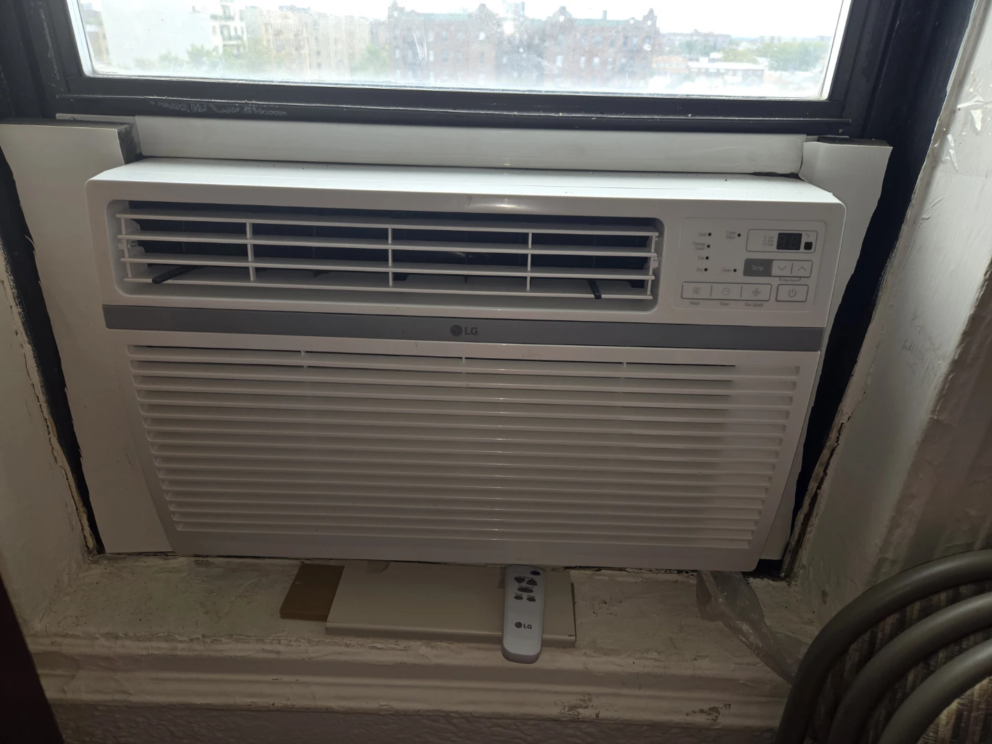 Window air conditioner 14.000 BTU, new without box - photo 2