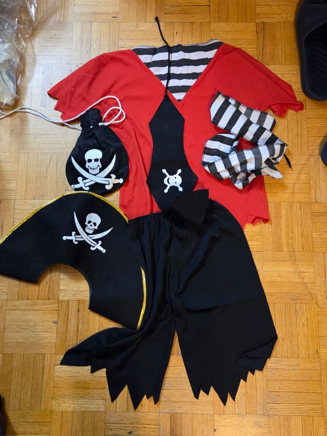 Kids Pirate Costume Set - photo 2