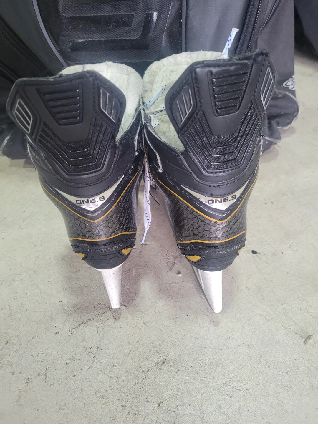 Bauer Supreme One.9 Hockey Skates Size 13Y - photo 2